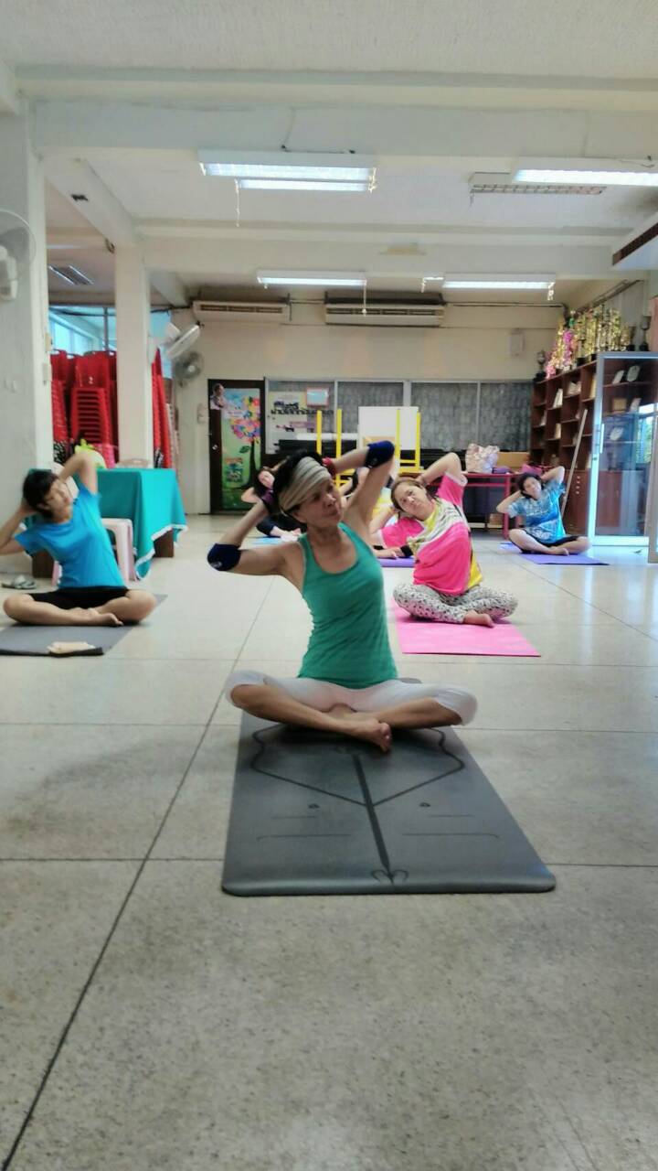 Aerial Yoga — โยคะอากาศ
